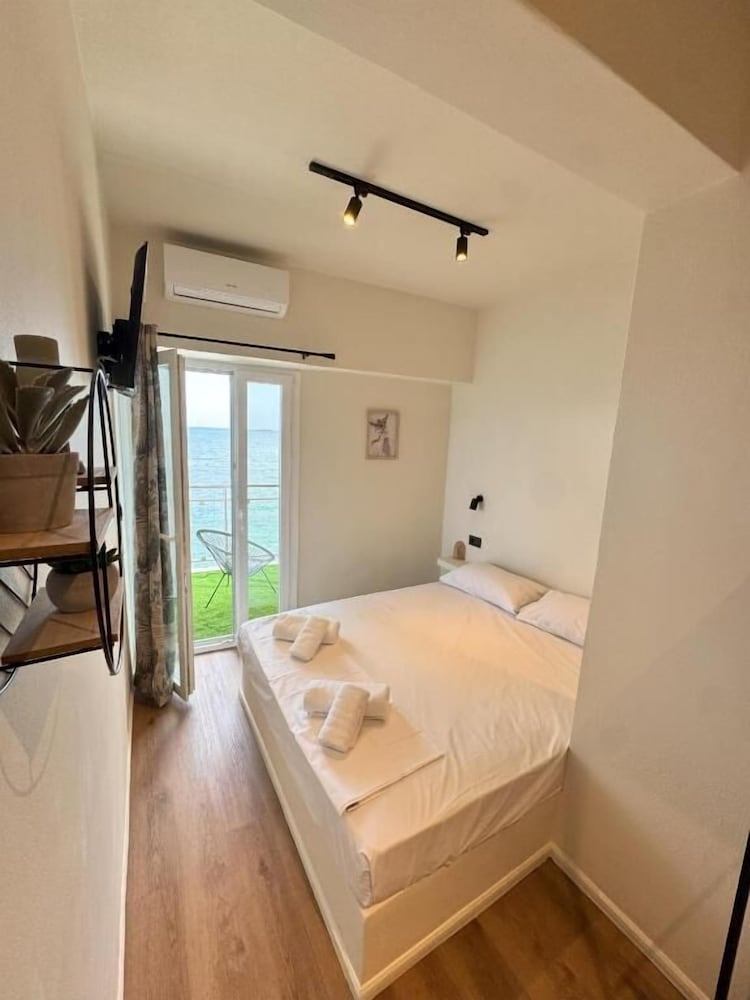 Chavalon Apartments