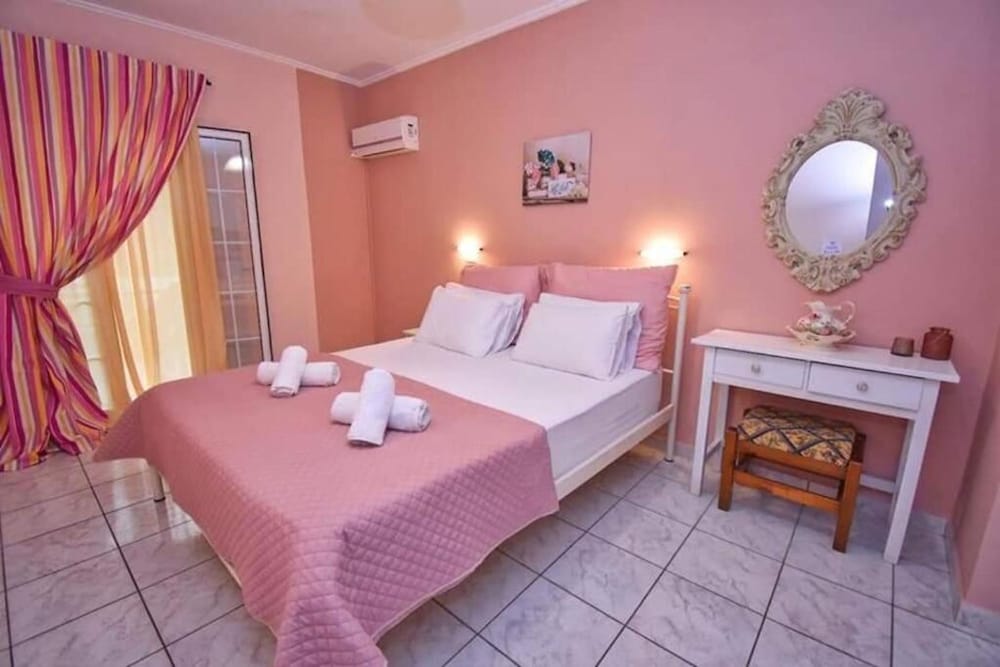 Anna Studios Near The Beach