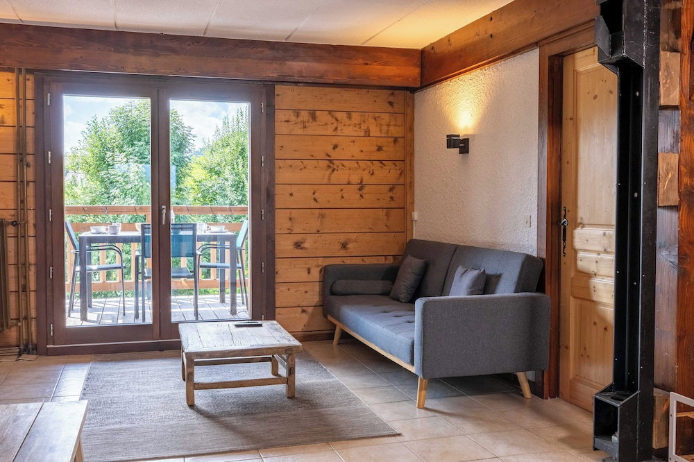 Hotel 1Bdr/4P Apartment With Balcony And Parking- Megeve