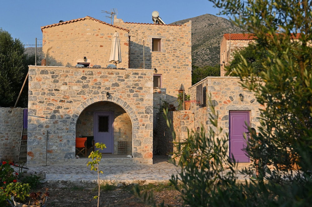 Hotel Kivotos Mani