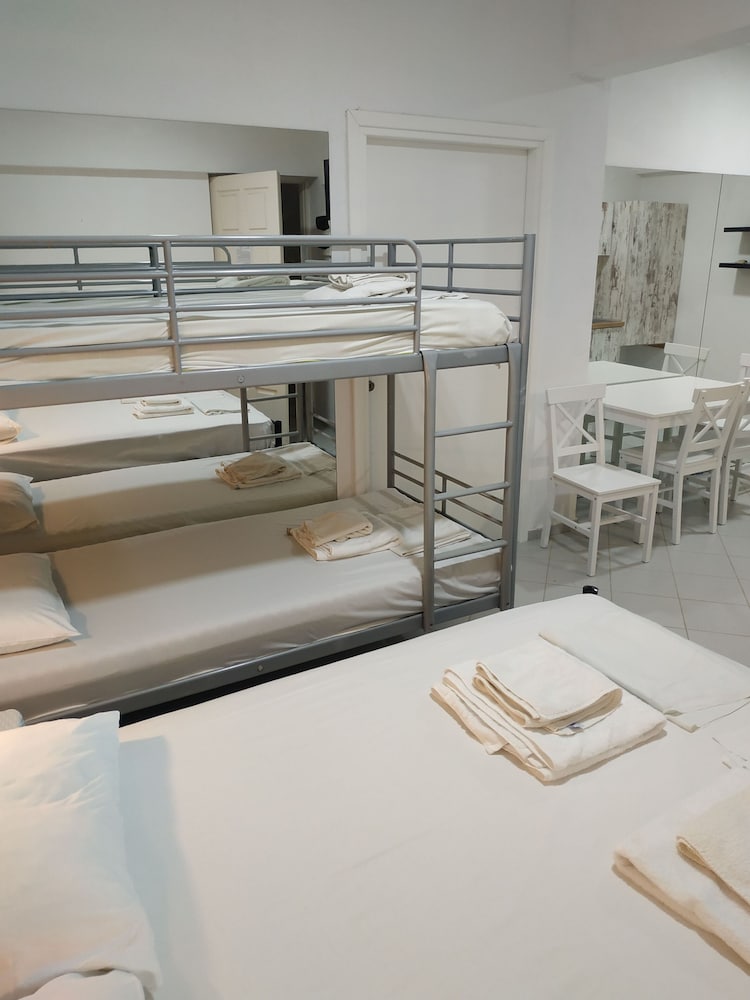 Super Economy Studio Located On The Ground Floor No Balcony