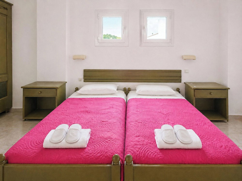 Agnes Beach Hotel Apartments