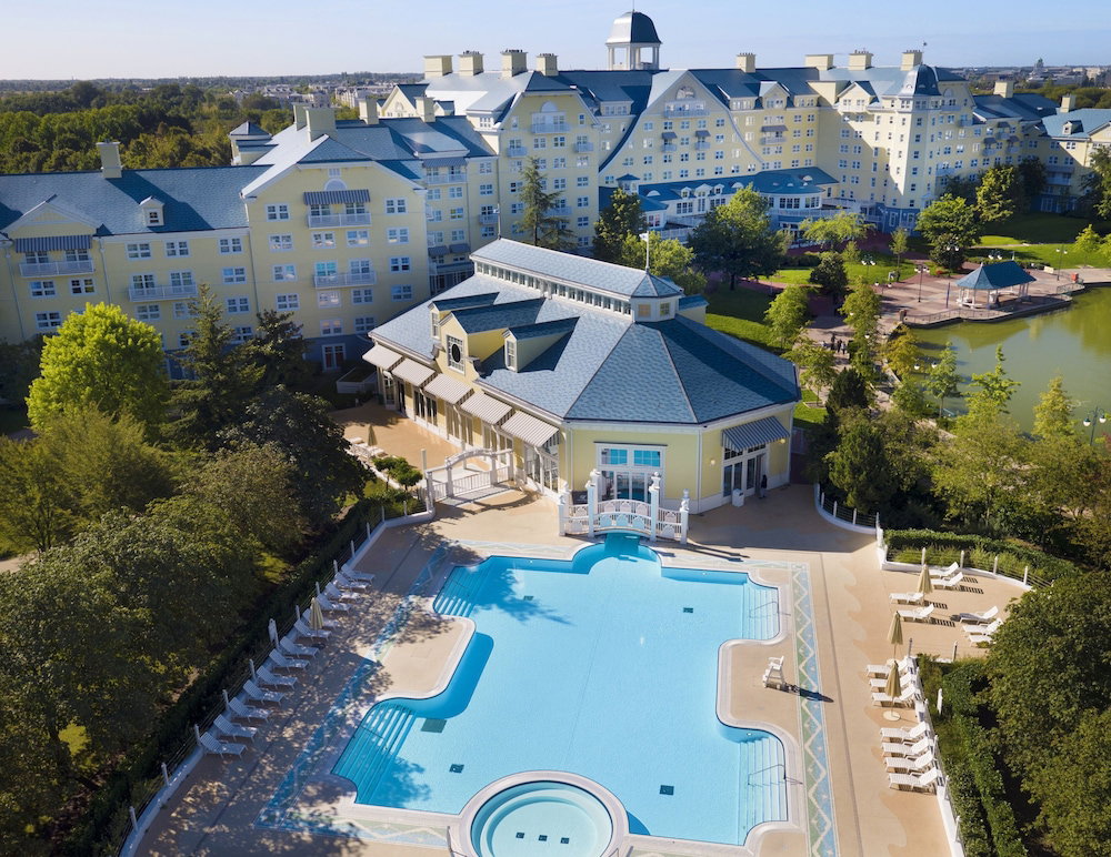 Hotel Disney Newport Bay Club