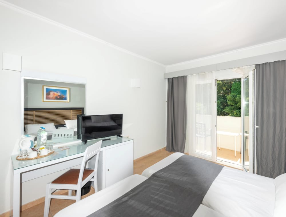 Hotel Hotiday Corfu Kanoni