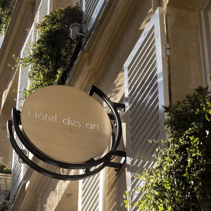 Hotel Hotel Des Arts Paris Montmartre cazare Saint-Ouen