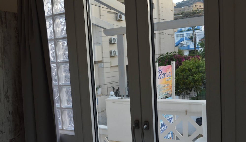 Hotel Small Studio With Balcony, Pool And Beach In 100M