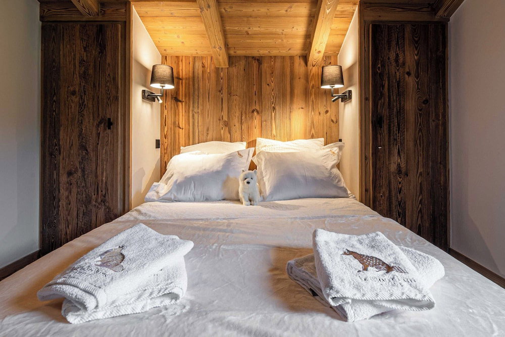 Superb Chalet Isatis, Renovated In Megeve
