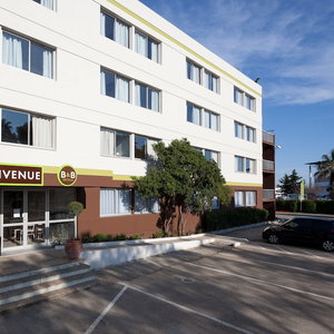 Hotel B&B Hotel Nîmes Ville Active cazare Caissargues