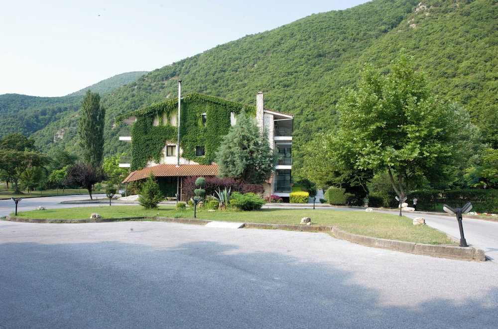 Hotel Agriani Hotel