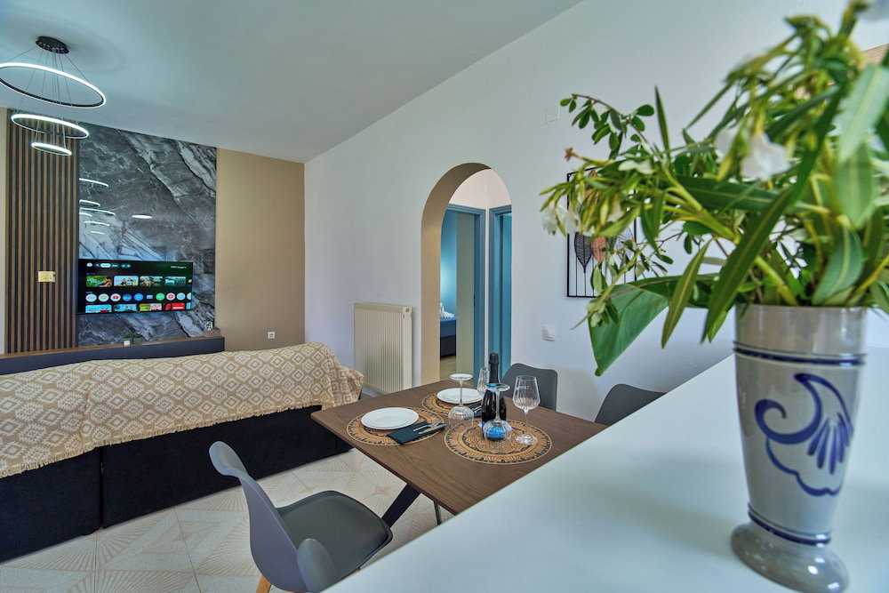 Villa Escapes By The Beach