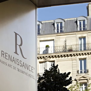 Hotel Renaissance Paris Arc De Triomphe Hotel cazare Levallois-Perret