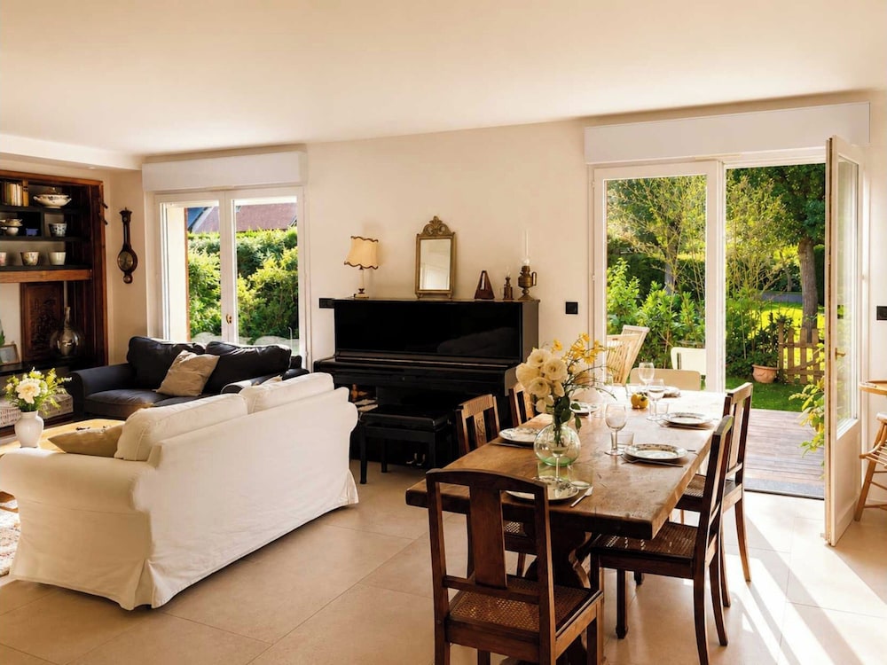 Hotel House With Garden Near The Beach - Pool And Tennis