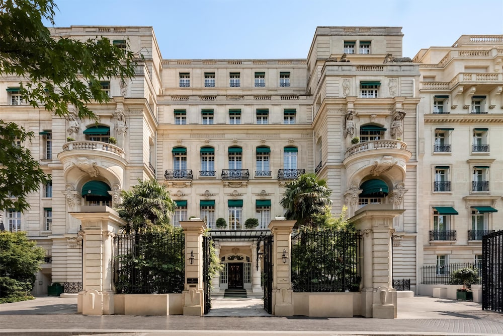Hotel Shangri-La Paris