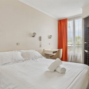 Hotel Hôtel Robespierre cazare Montreuil