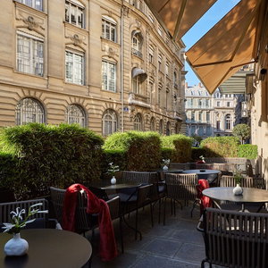 Hotel Le Pavillon Des Lettres cazare La Madeleine