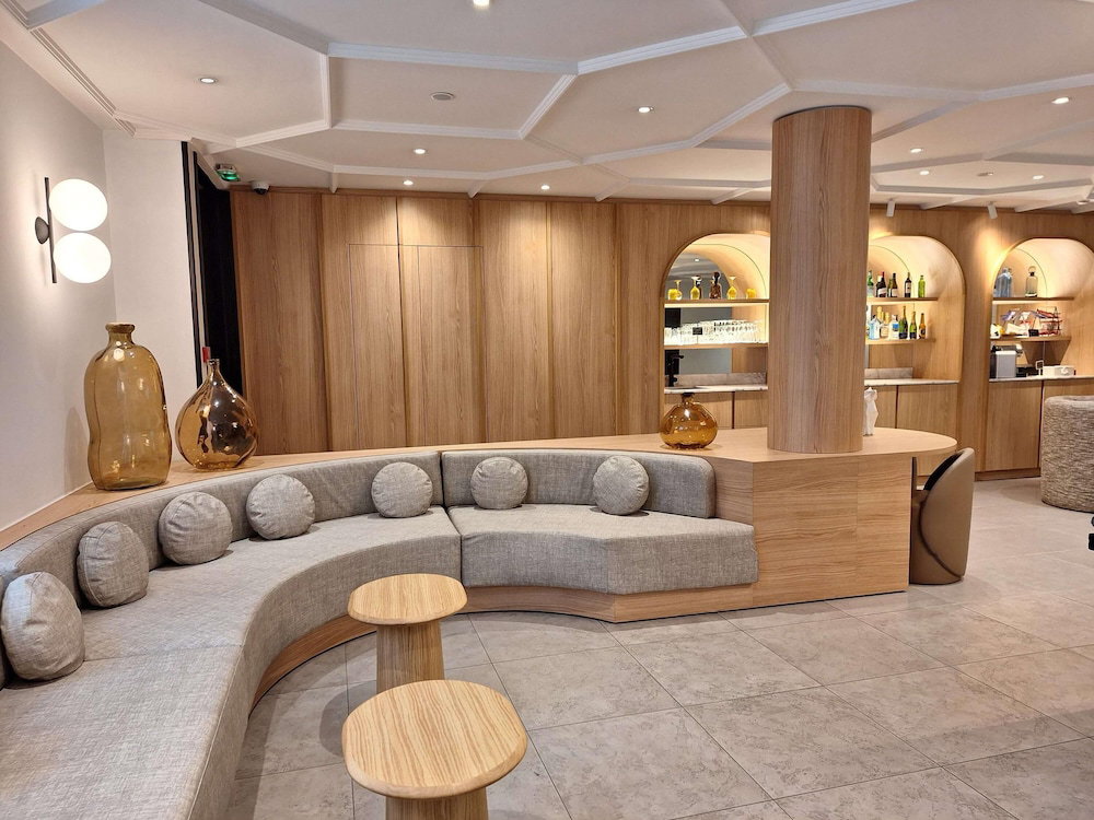 Hotel Mercure Paris Arc De Triomphe Wagram