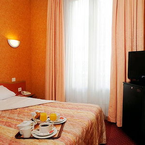 Sejur Hotel Auriane Porte De Versailles vacanta Saint-Lambert-du-Lattay