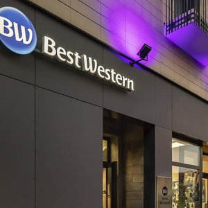 Sejur Best Western 11Bauer Paris Saint-Ouen vacanta Saint-Ouen-sur-Morin
