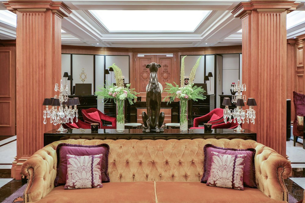 Maison Astor Paris, Curio Collection By Hilton