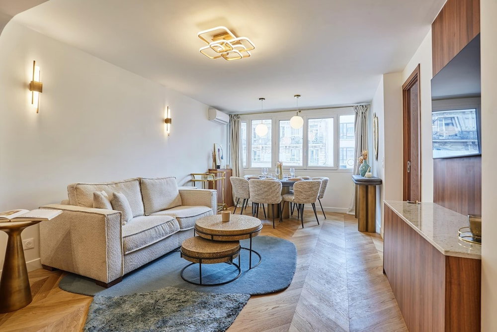 Hotel Apartment In The Center Of Paris