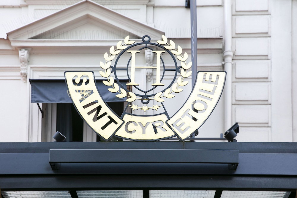 Hotel Hôtel Saint Cyr Etoile
