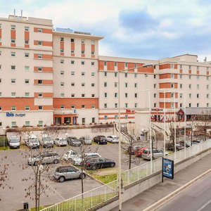 Hotel Ibis Paris Défense Courbevoie cazare Courbevoie