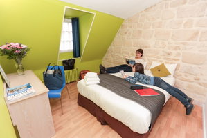 Hotel Le Montclair Montmartre By River - Hostel cazare Saint-Ouen