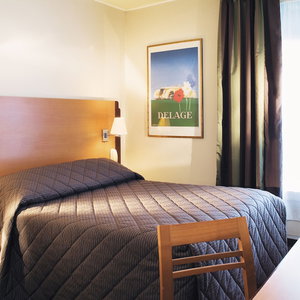 Hotel Hôtel Du Lion cazare Montrouge