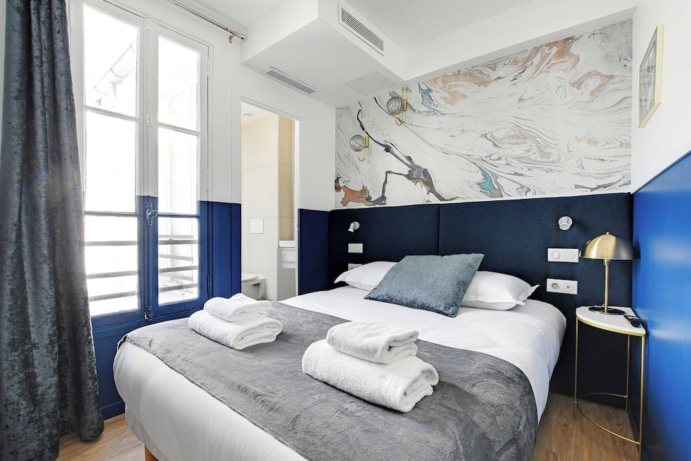 Hotel Serene Cocoon For 2P With Ac - Near Montmartre