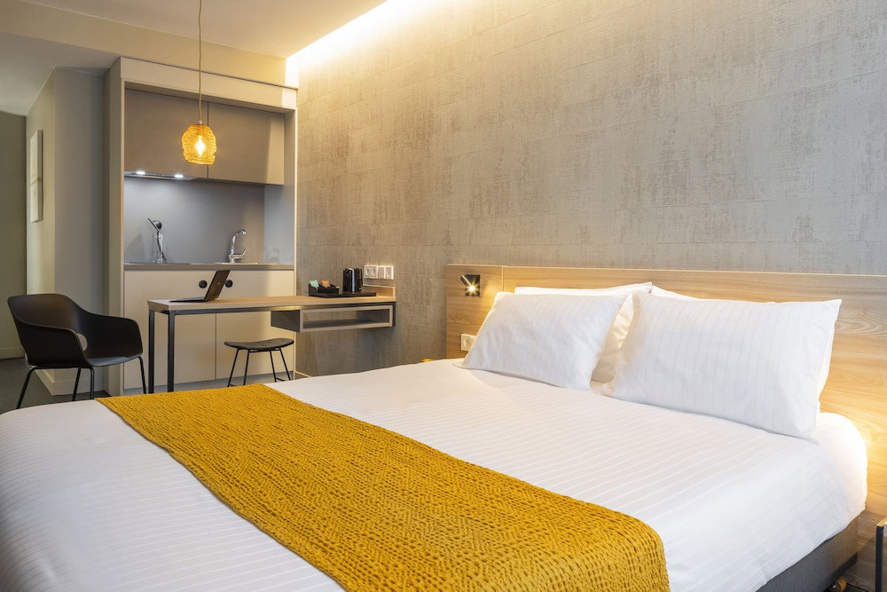 Hotel 37 Lodge La Défense Courbevoie