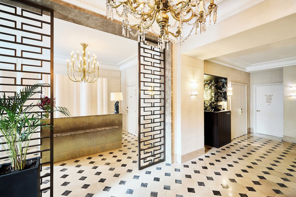 Hotel Grand Powers