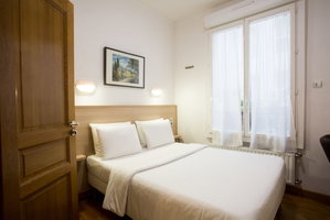 Hotel Hôtel Darcet Paris cazare Clichy