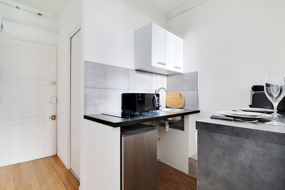 Authentic Studio - 2P - Plaine-Monceau