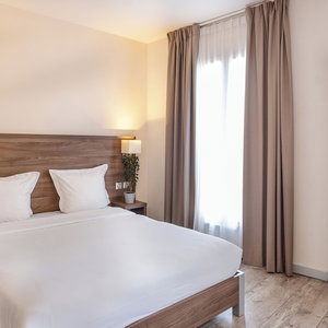 Hotel Hotel La Perle Montparnasse cazare Plaisance