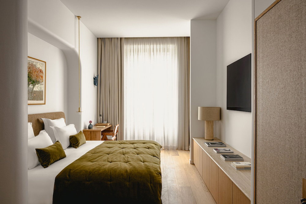 Hotel 1.75 Paris La Source