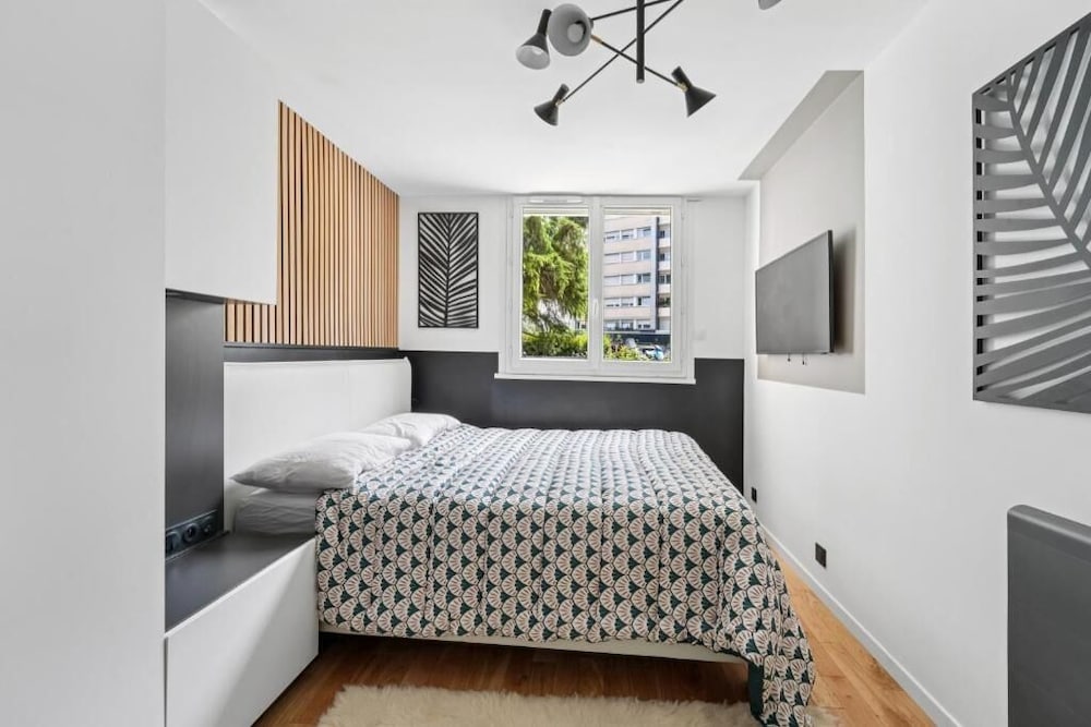 Hotel Appartement Design Porte De Paris Avec Parking