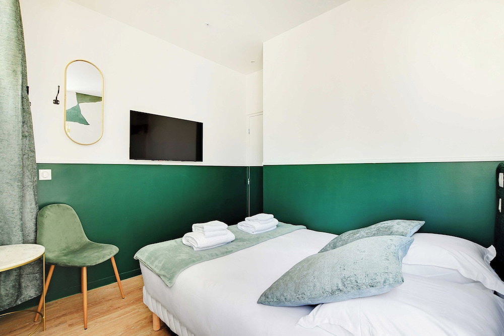Cosy Cocoon For 2P With A/C - Near Montmartre