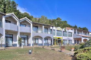 Hotel B&B Hotel Villeneuve-Loubet Village cazare Villeneuve-Loubet