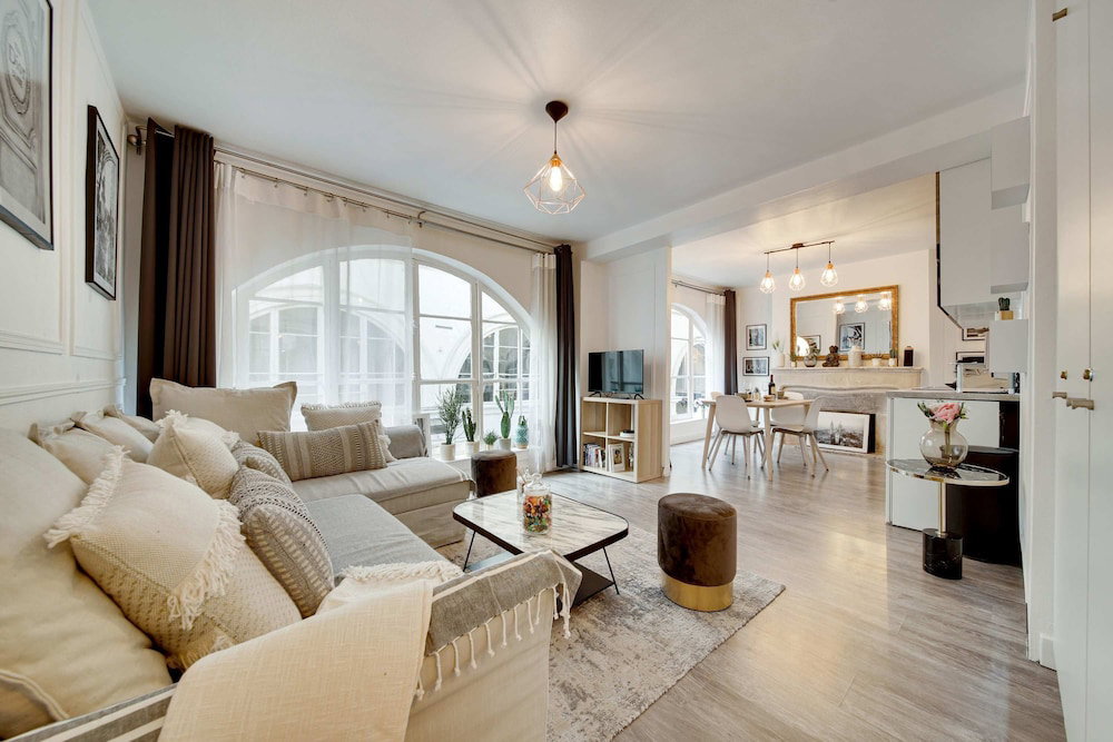 Hotel Historical Apartment In The Heart Of Paris - 1