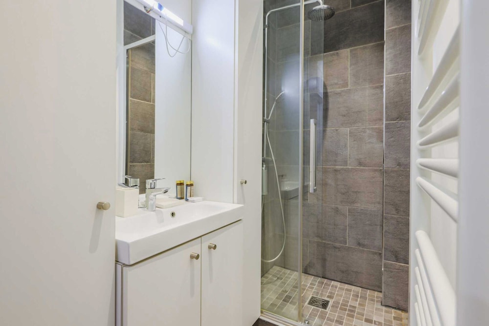 Hotel Charming Apartment - 2Br/4P- Javel