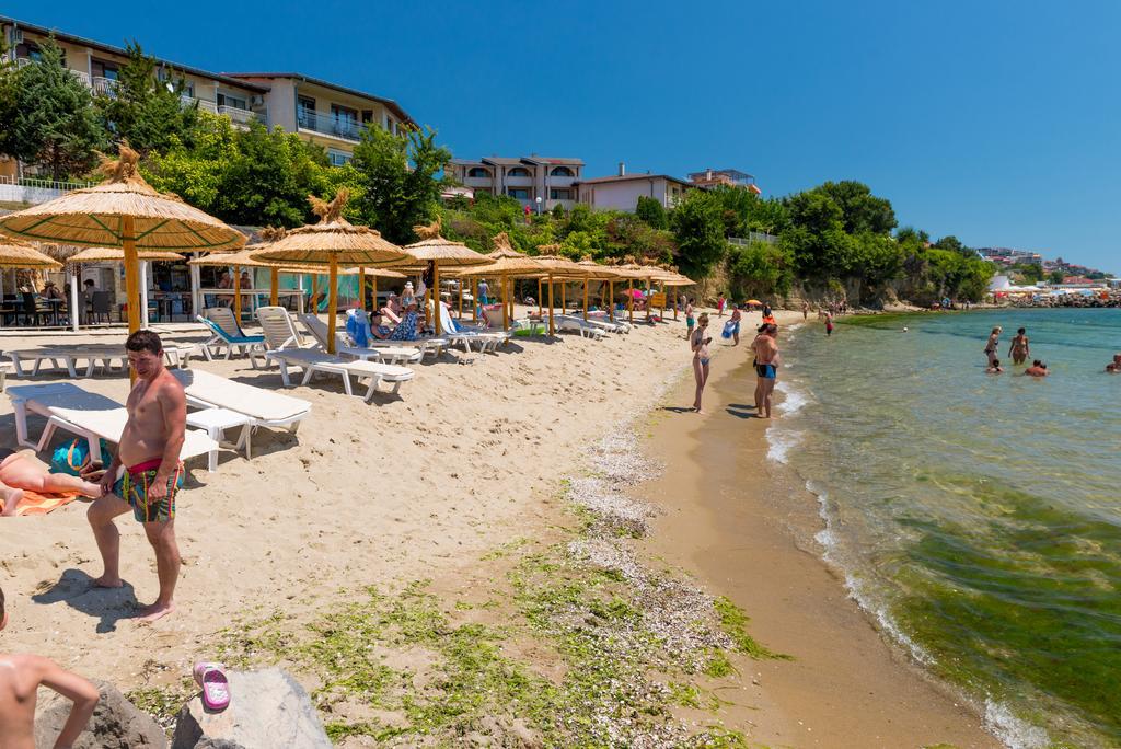 Iris Hotel