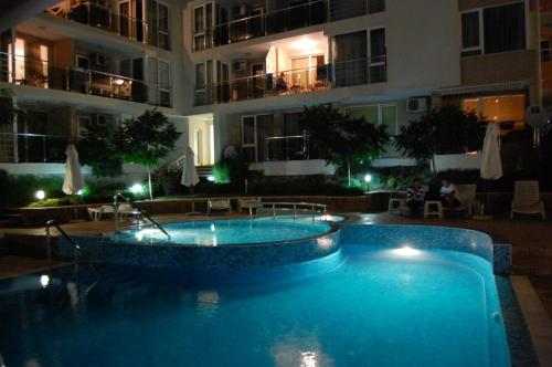 Sineva Del Sol Apartments