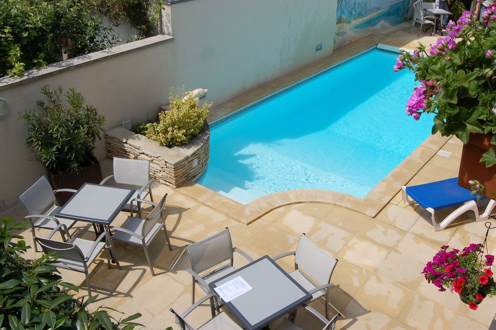 Hotel Logis Hôtel Au Tambour