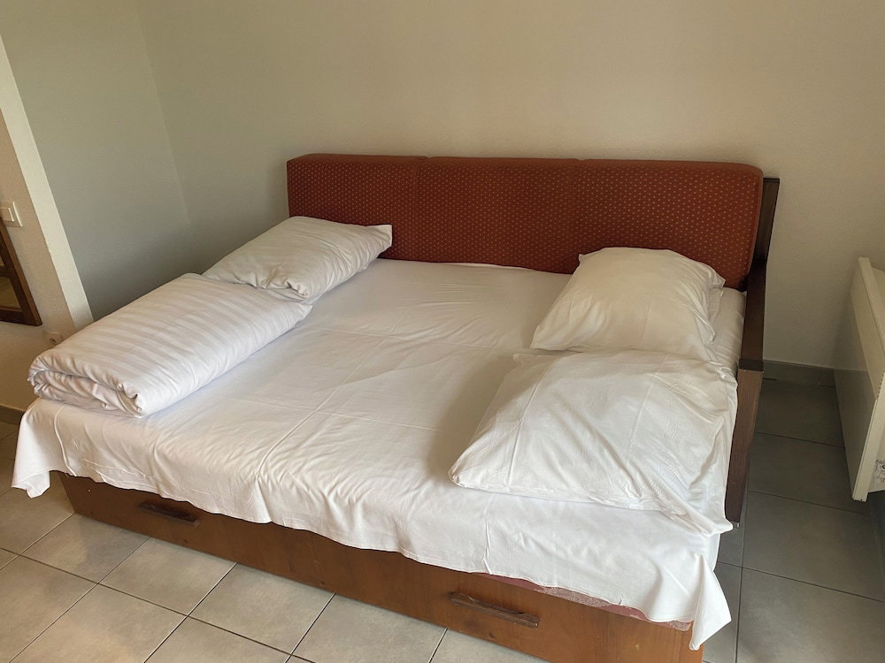 Comfort Aparthotel Lourdes L'acacia