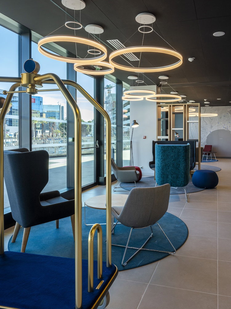 Holiday Inn Express Nice Grand Arenas By Ihg
