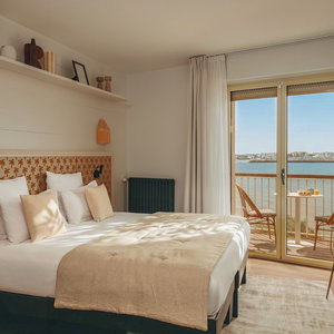 Hotel Hôtel Les Brises cazare La Rochelle