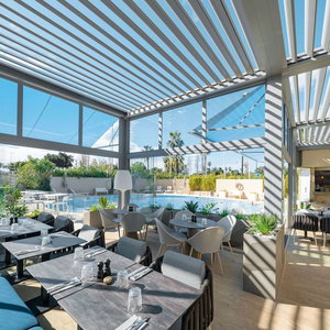 Hotel Radisson Hotel Nice Airport cazare Saint-Laurent-du-Var