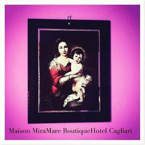 Sejur Maison Miramare Boutique vacanta Cagliari