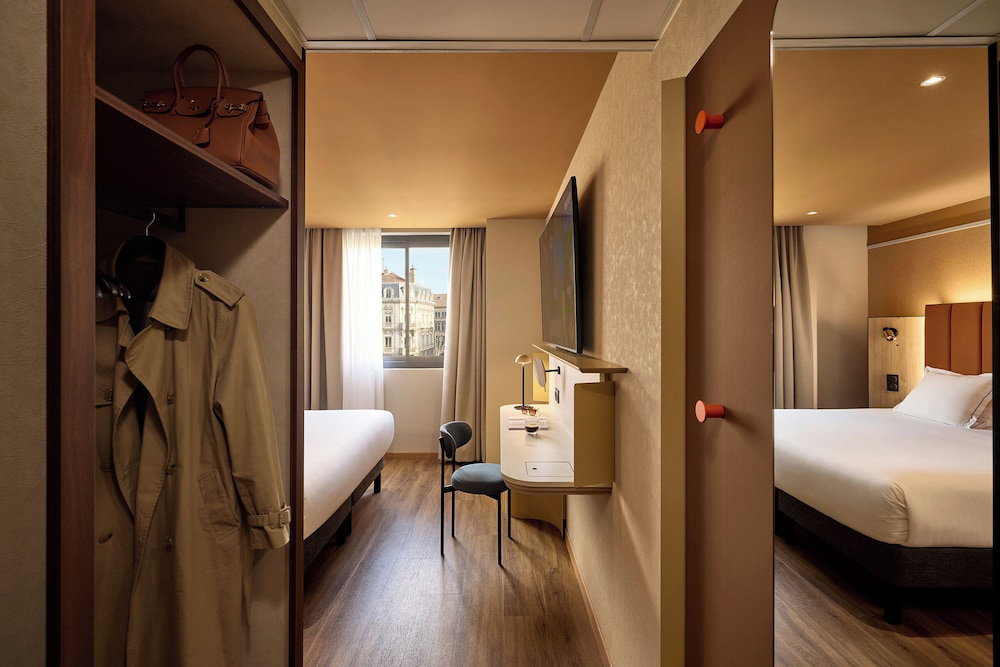 You Hotel De France Valence - Handwritten Collection. T3 26