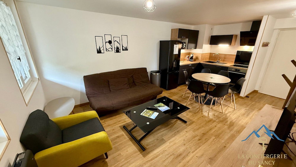 Hotel Family Hub With Modern Amenities
